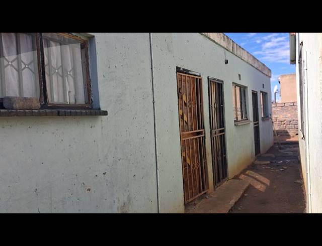 2 BEDROOM HOUSE FOR SALE IN PALM RIDGE